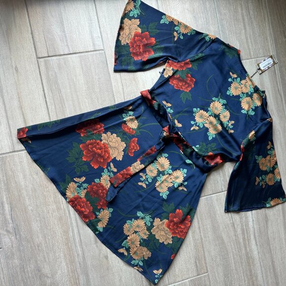NWT Boohoo Floral Satin Kimono Wrap Mini Dress -  Women's Size 10 - Picture 6 of 8